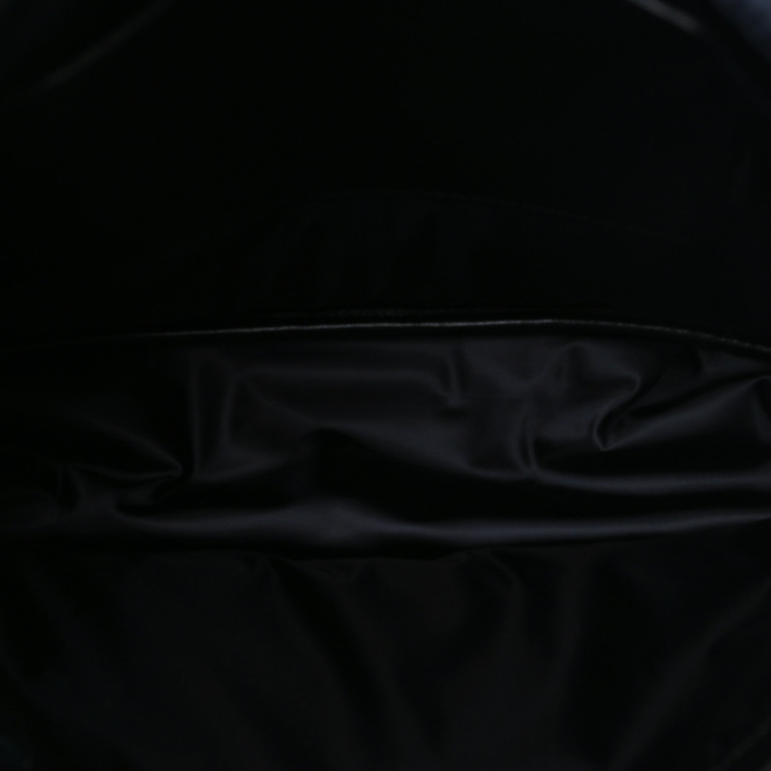 Econyl Nylon Niki Messenger Black