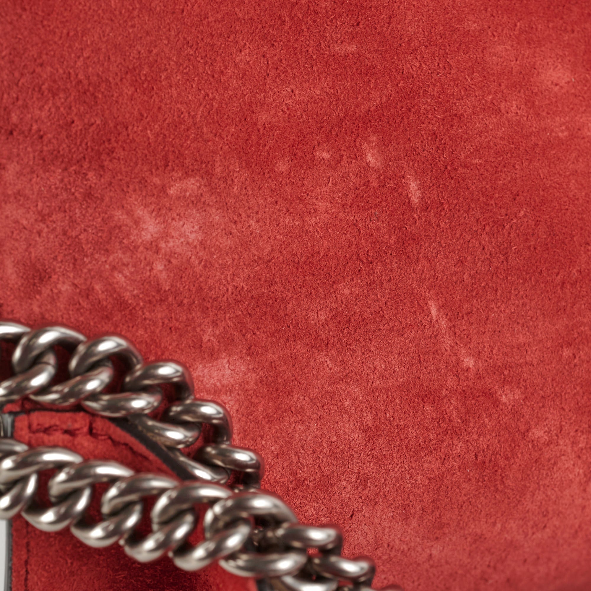 Gucci Medium Dionysus GG Supreme SHoulder Bag Red