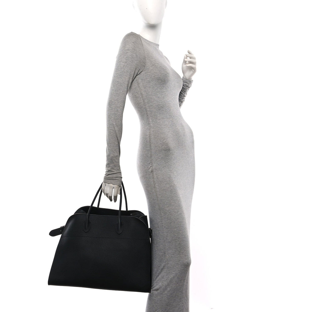 Grained Calfskin Soft Margaux 17 Black