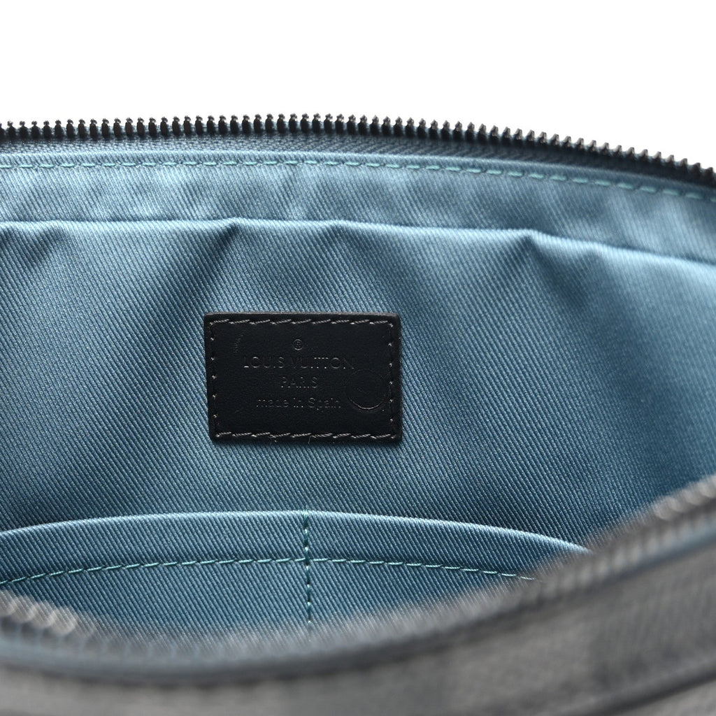 Damier Graphite Alpha Messenger Bag