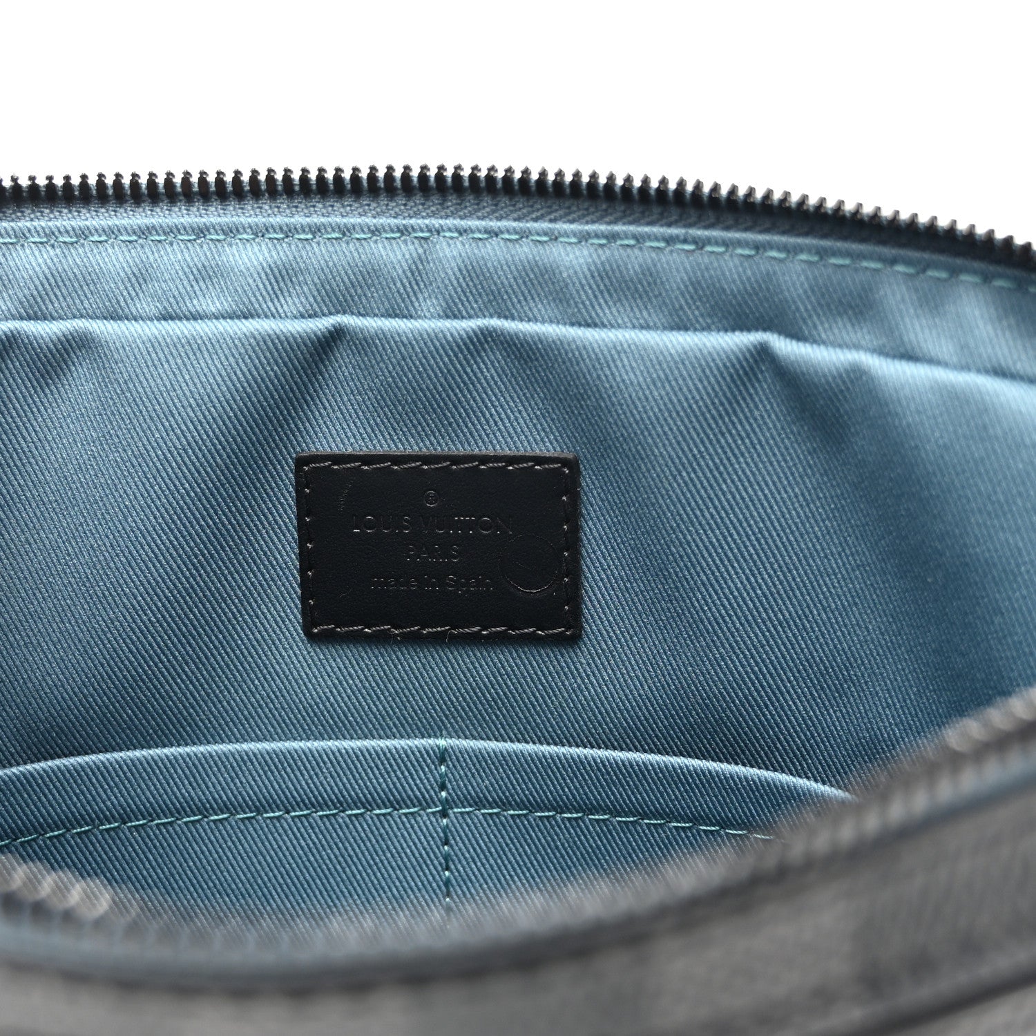 Damier Graphite Alpha Messenger Bag