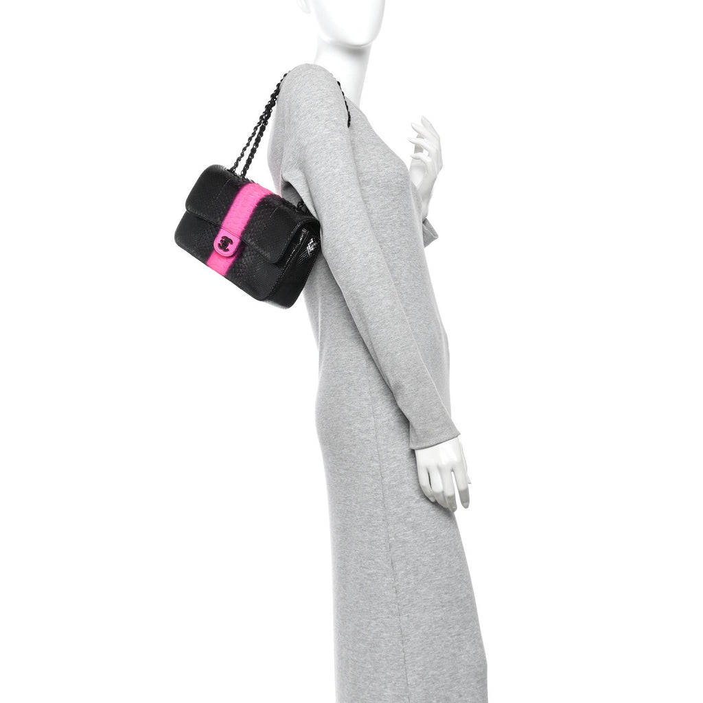 Snakeskin Medium Double Flap Black Pink