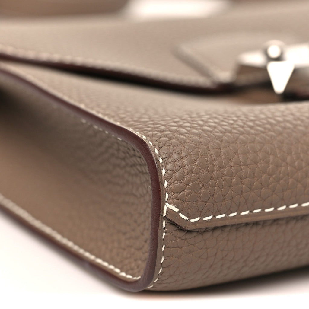 Togo Sac A Depeches 21 Messenger Bag Etoupe