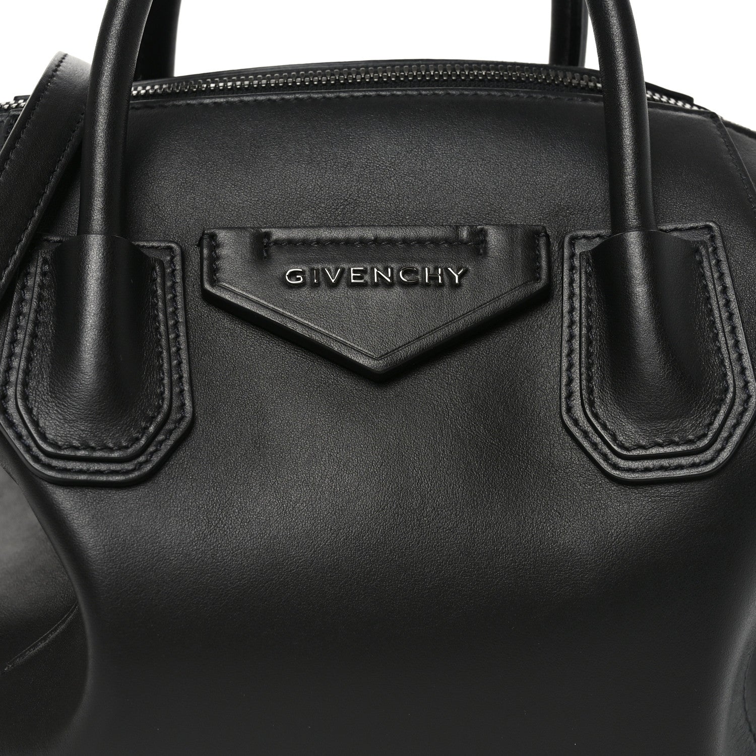 Smooth Calfskin Small Soft Antigona Black