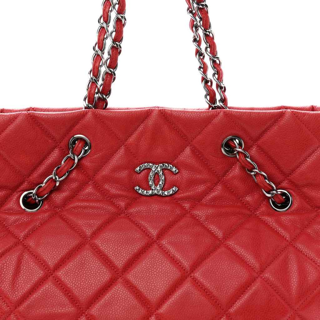 Caviar Quilted Large Cells Shopping Tote Red