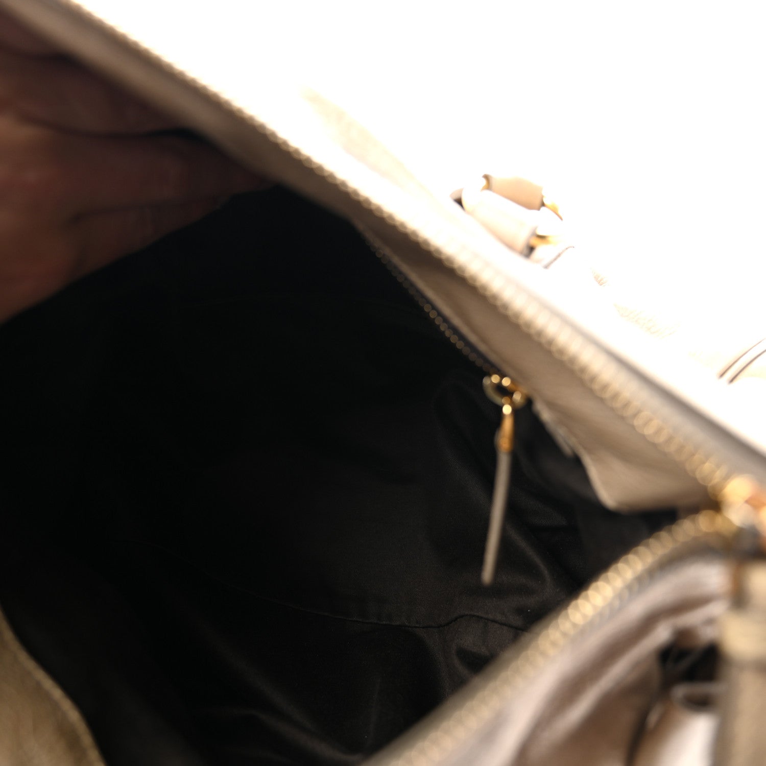 Vitello Lux Medium Bow Bag Grey