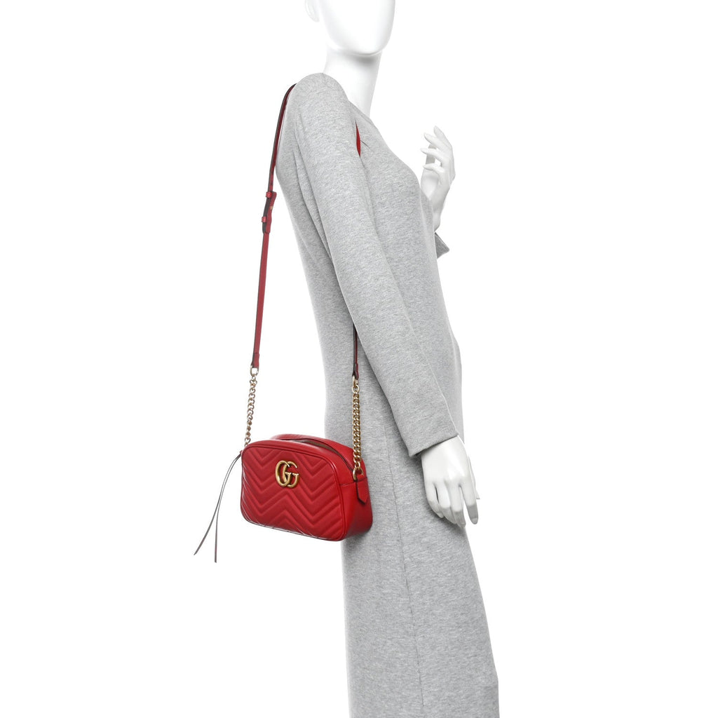 Calfskin Matelasse Small GG Marmont Chain Shoulder Bag Hibiscus Red