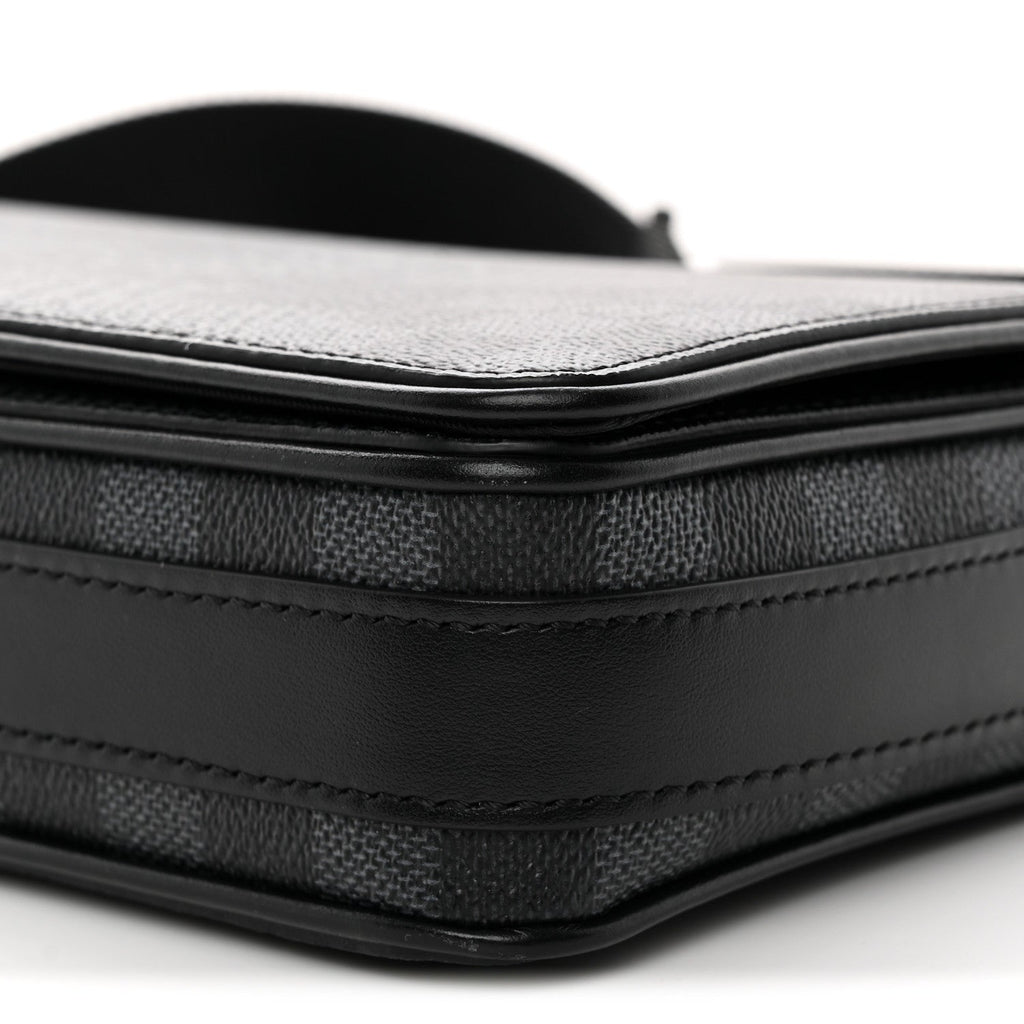Damier Graphite 3D Studio Messenger
