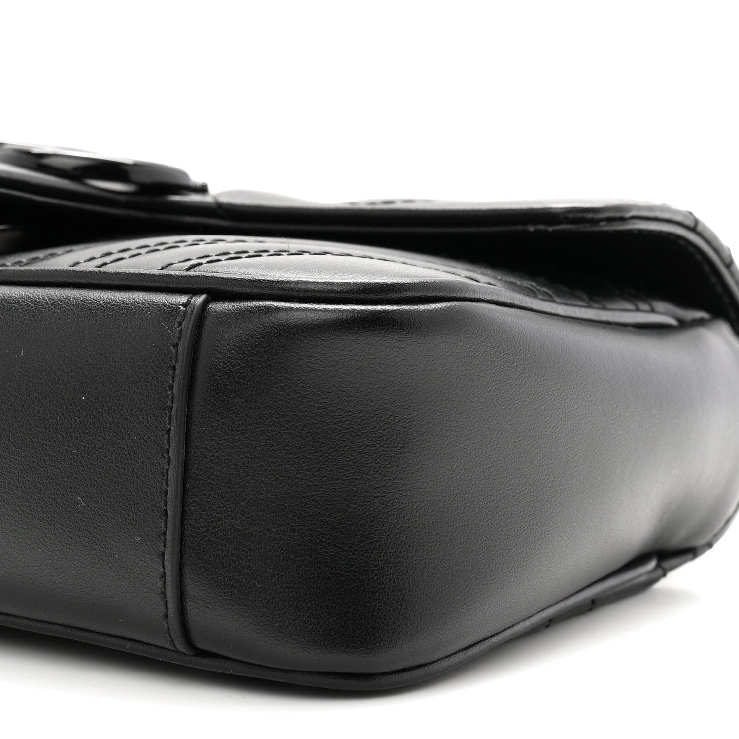 Calfskin Matelasse Monochrome Mini GG Marmont Shoulder Bag Black