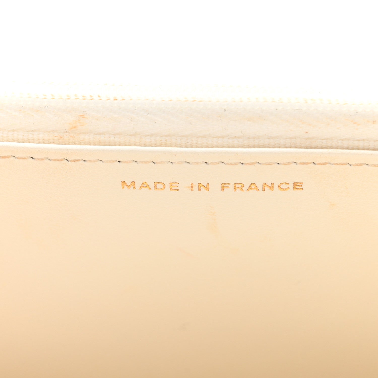 Caviar Quilted Wallet on Chain WOC White