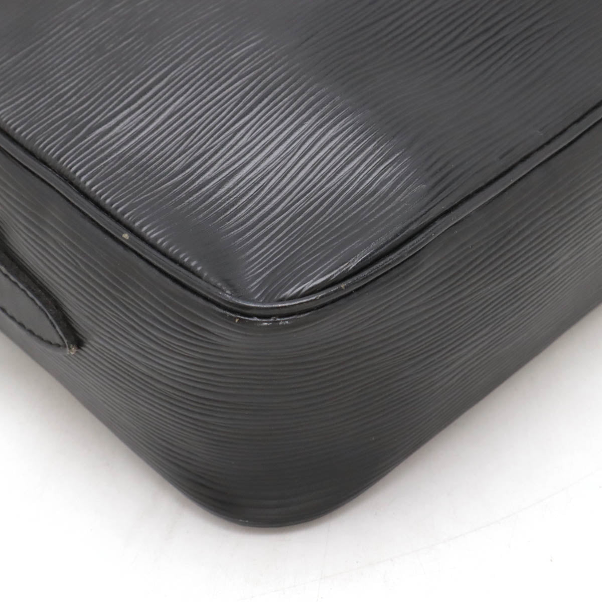 Louis Vuitton Epi Trocaedro27 Shoulder Bag M52302