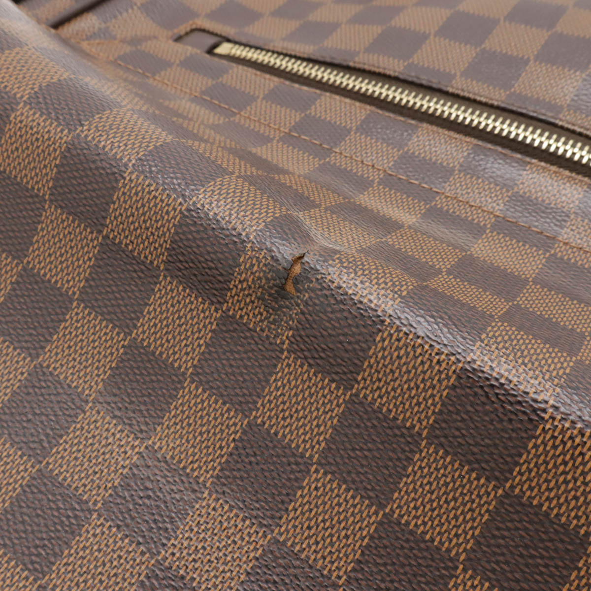 Louis Vuitton District MM Damier Shoulder Bag