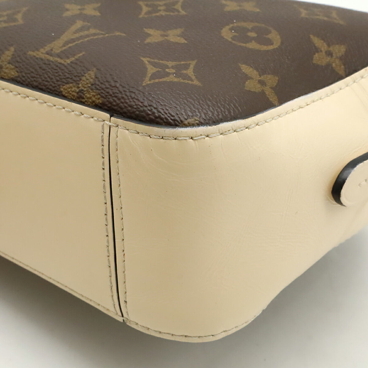 Louis Vuitton Saintonge Monogram Shoulder Bag