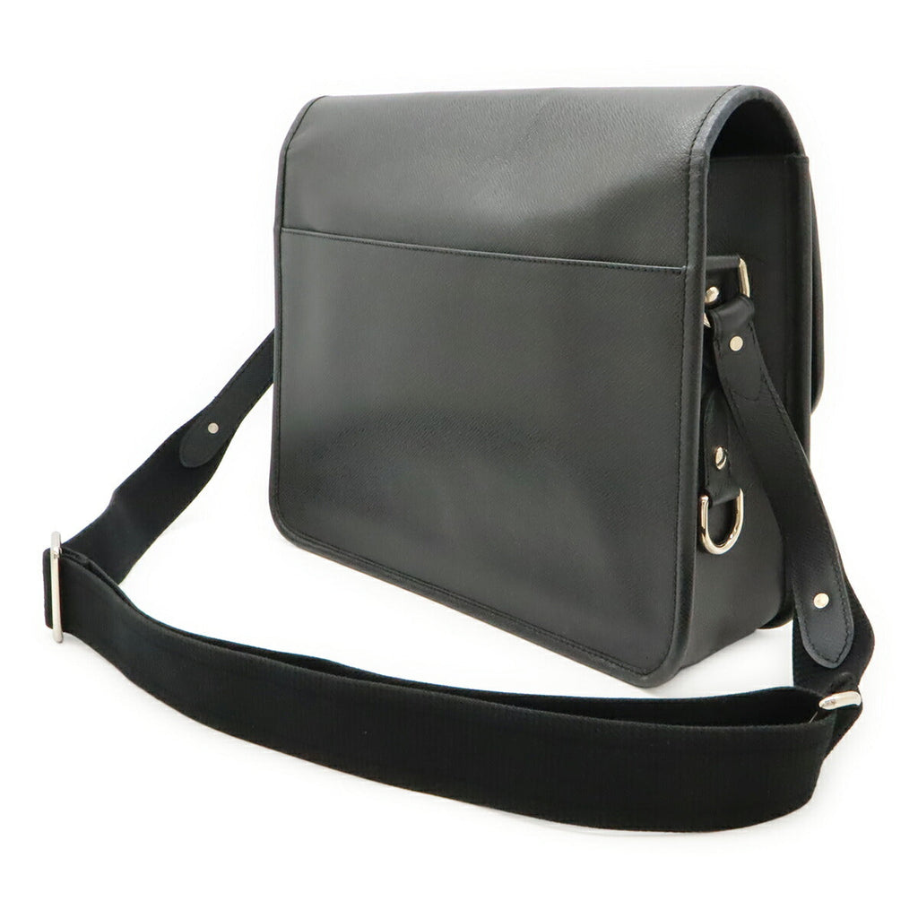 Louis Vuitton Taiga Shoulder Bag