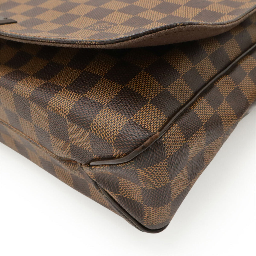Louis Vuitton District MM Damier Shoulder Bag