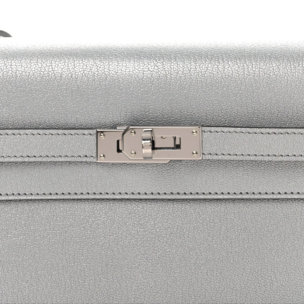 Metallic Chevre Chamkilight Kelly Wallet To Go Argent