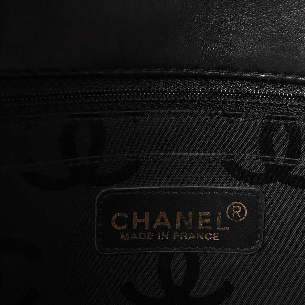 Patent Medium Chocolate Bar Flap Black