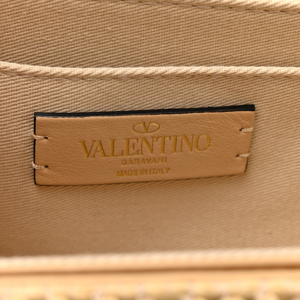 Raffia One Stud Chain Clutch Natural