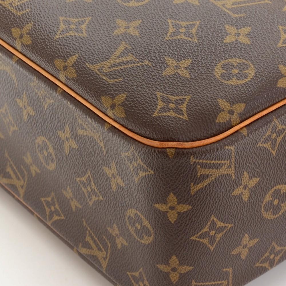 Louis Vuitto Cite GM Shoulder Bag
