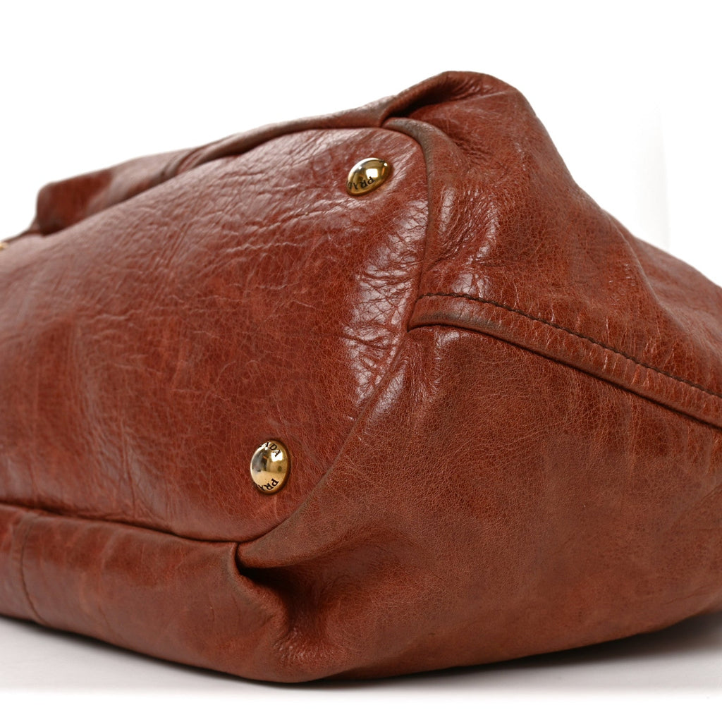 Vitello Shine Chain Tote Antico