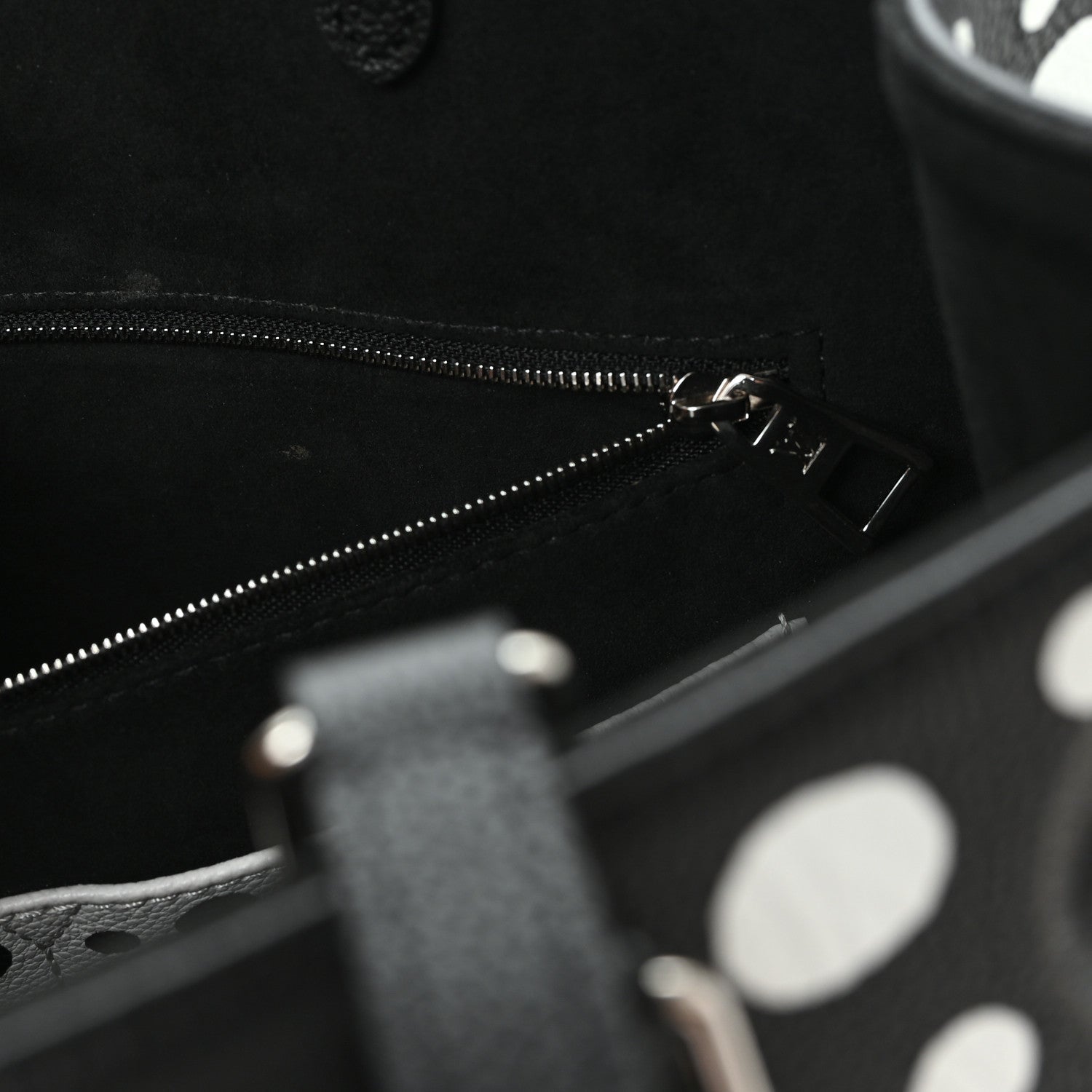 LV X YK Empreinte Monogram Giant Onthego MM Black