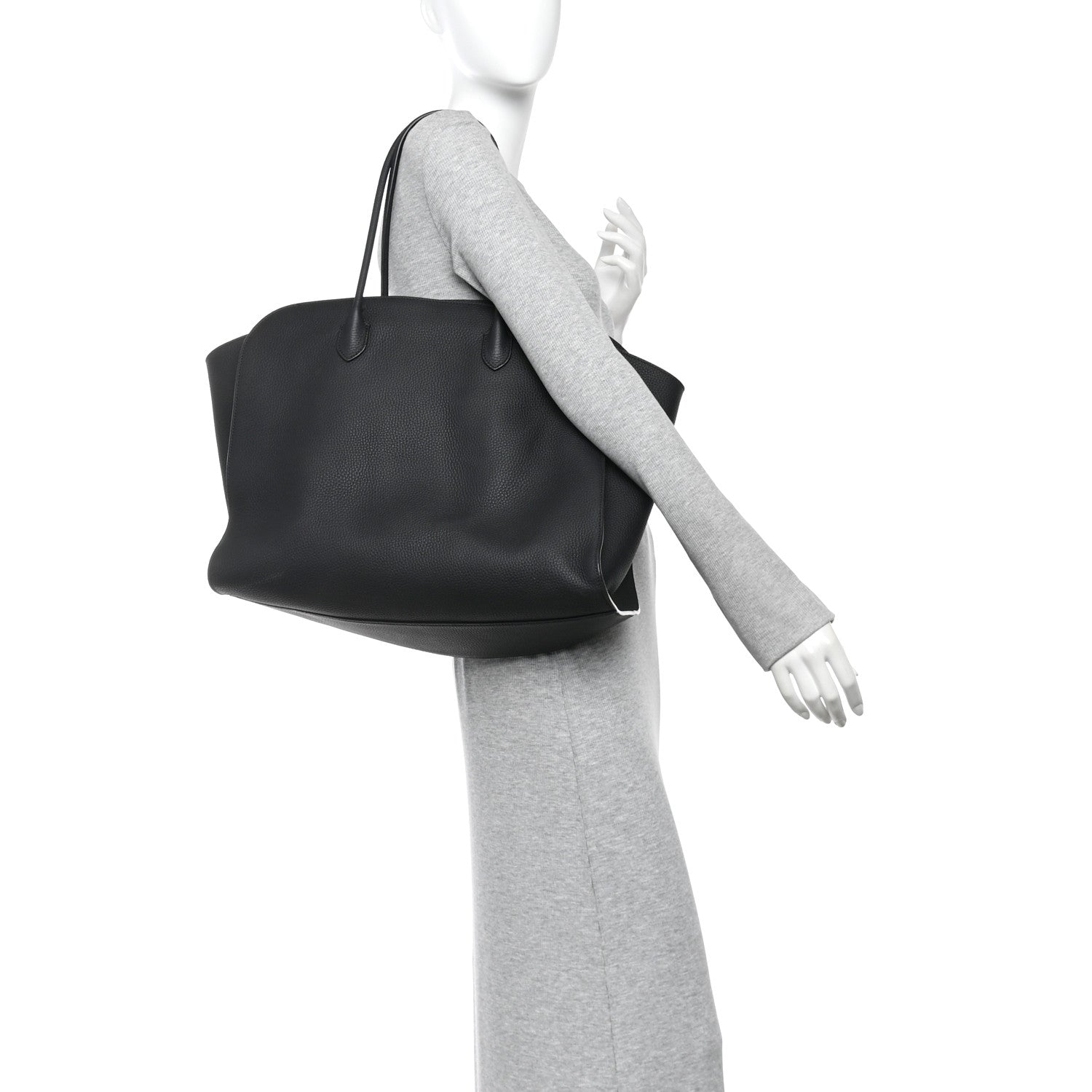 Matte Grained Calfskin Marlo 17 Black