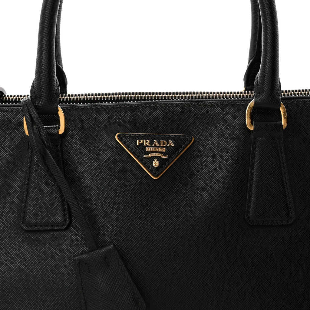 Saffiano Medium Galleria Double Zip Tote Black