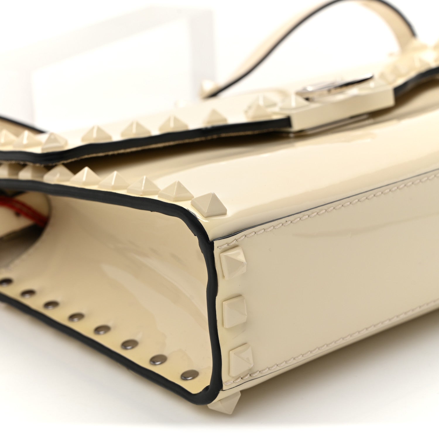 Patent Monochrome Medium Rockstud Flip Lock Crossbody Bag Light Ivory