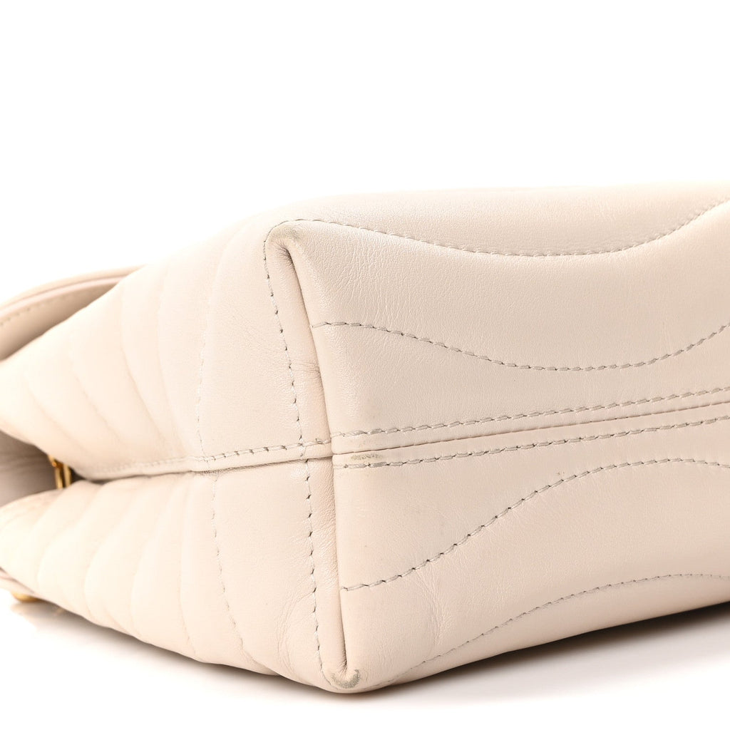 Calfskin New Wave Chain Bag MM NM Ivory
