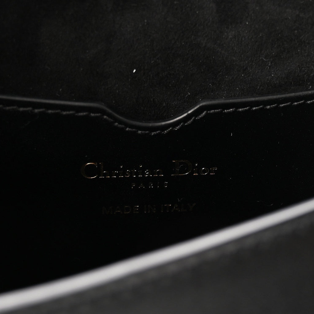Box Calfskin Medium Bobby Flap Black