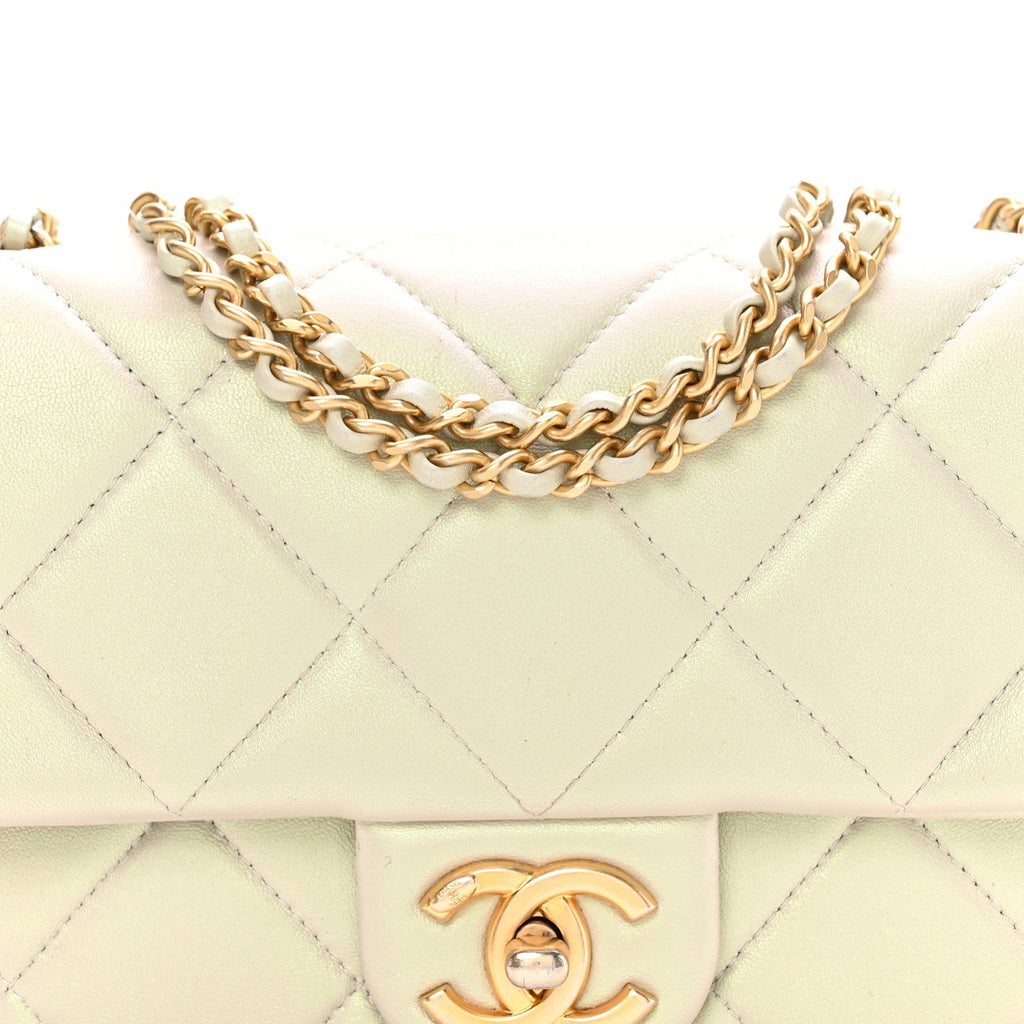 Pearly Lambskin Quilted Pearl Small Flap Light Grey