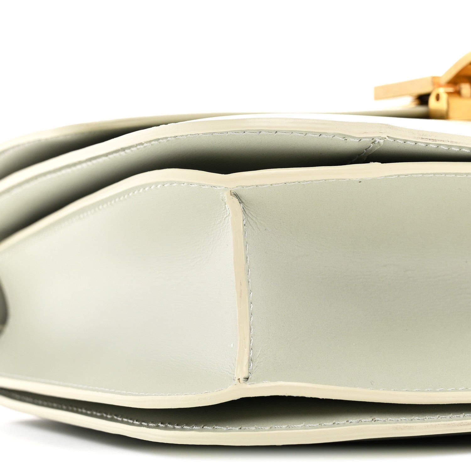 Box Calfskin Medium Classic Box Flap Bag Vert D'eau