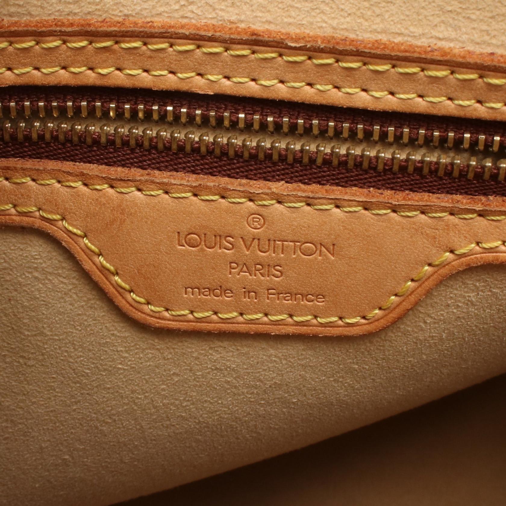 Louis Vuitton Looping MM Monogram Shoulder Bag