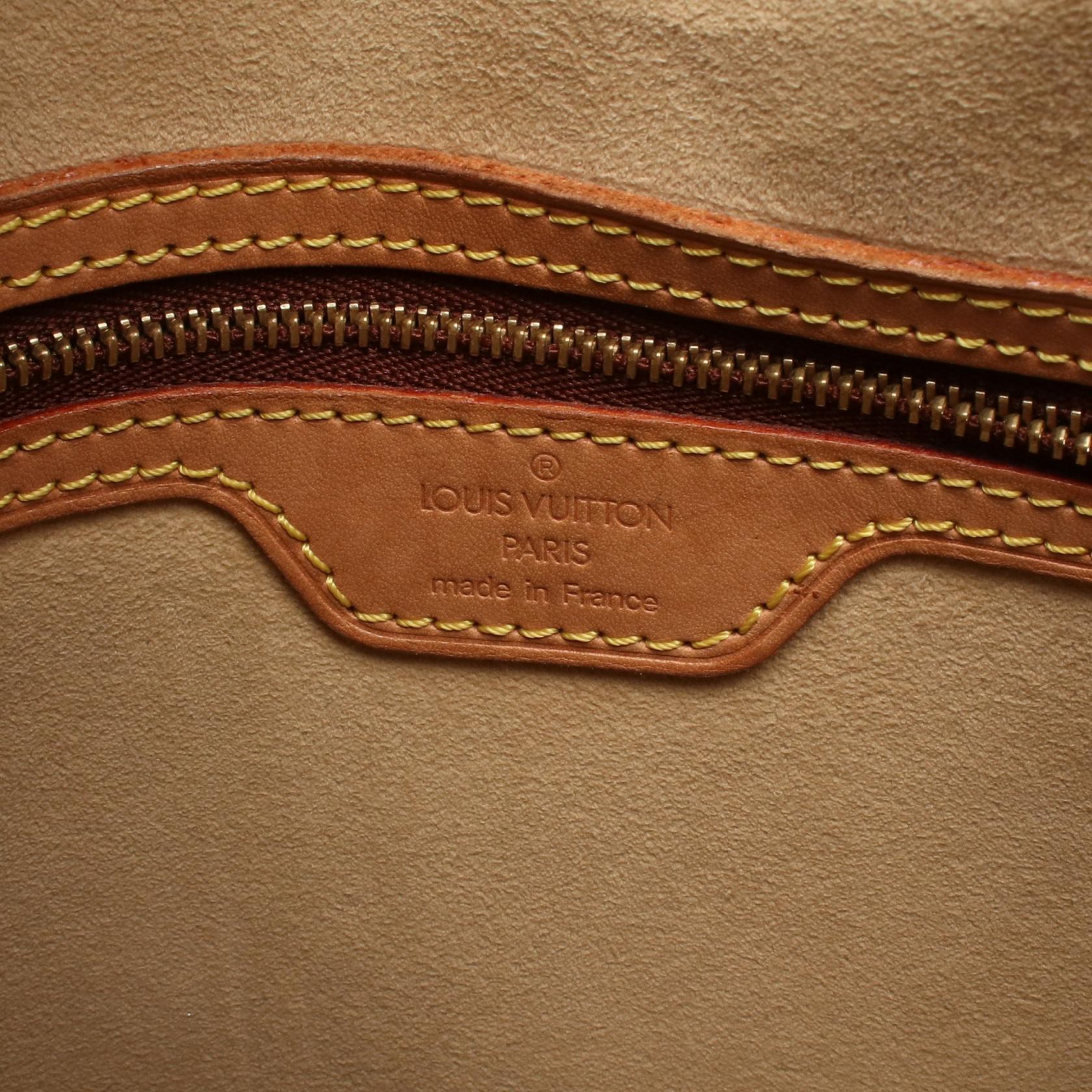 Louis Vuitton Looping GM Monogram Coated Canvas Shoulder Bag