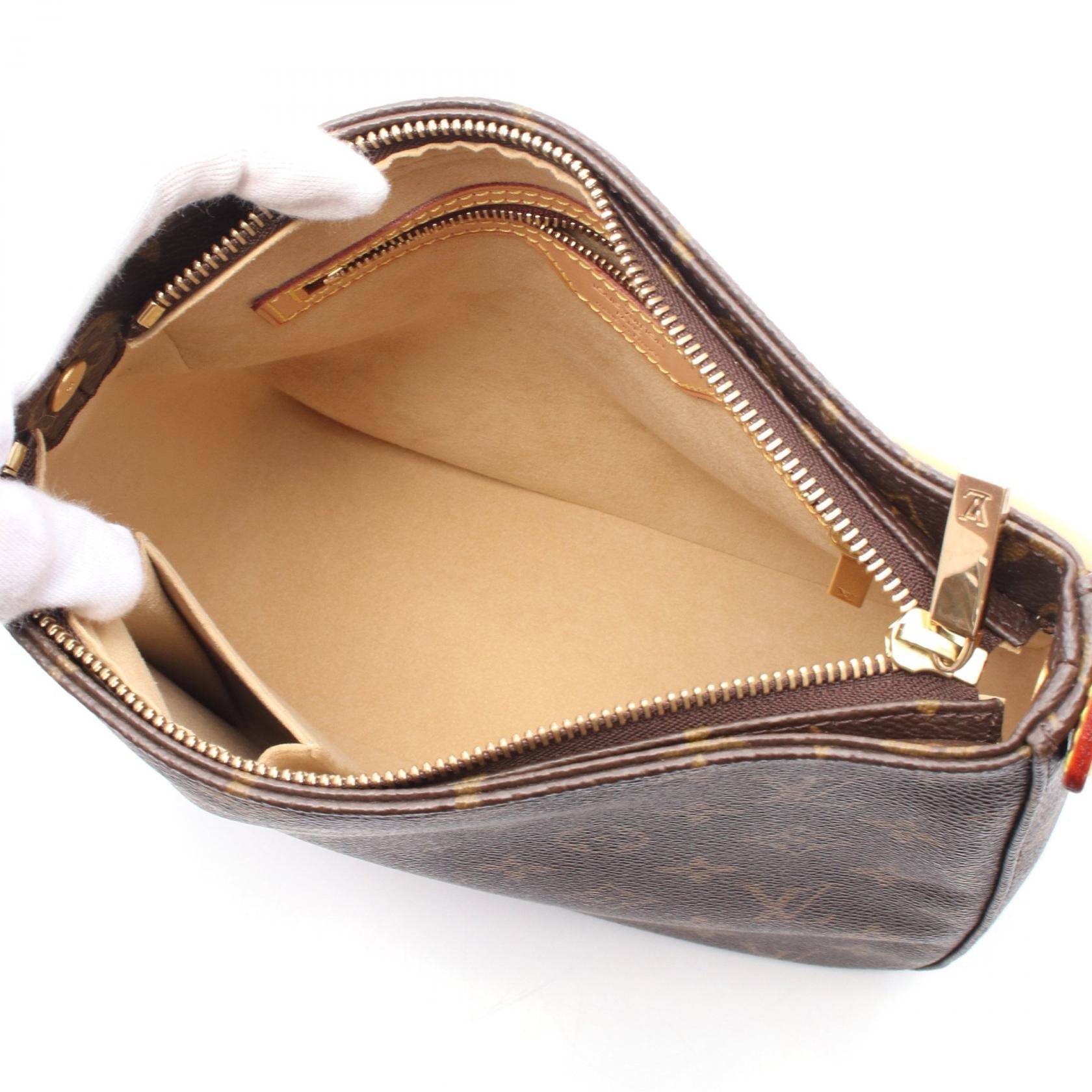 Louis Vuitton Looping MM Monogram Shoulder Bag