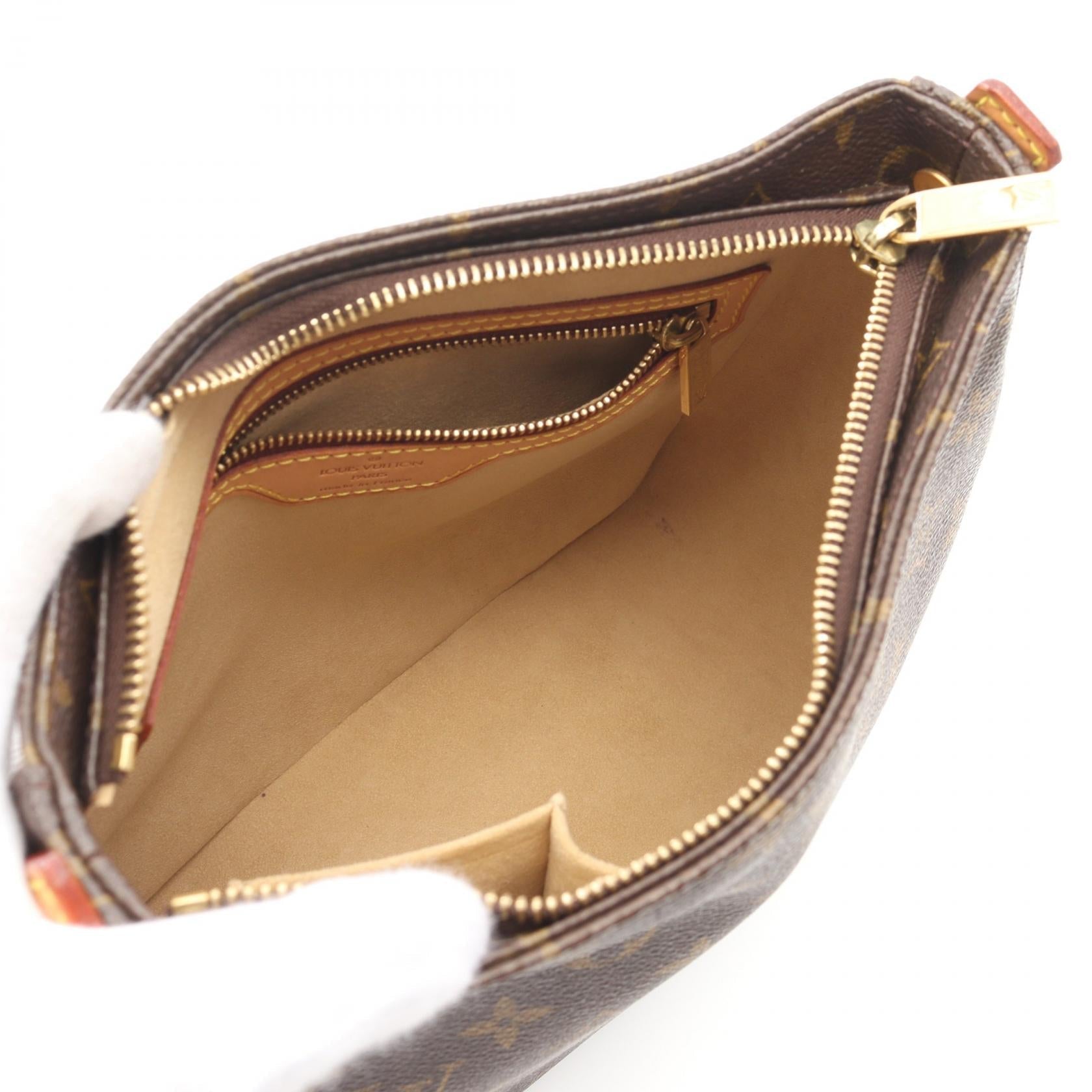 Louis Vuitton Looping MM Monogram Shoulder Bag
