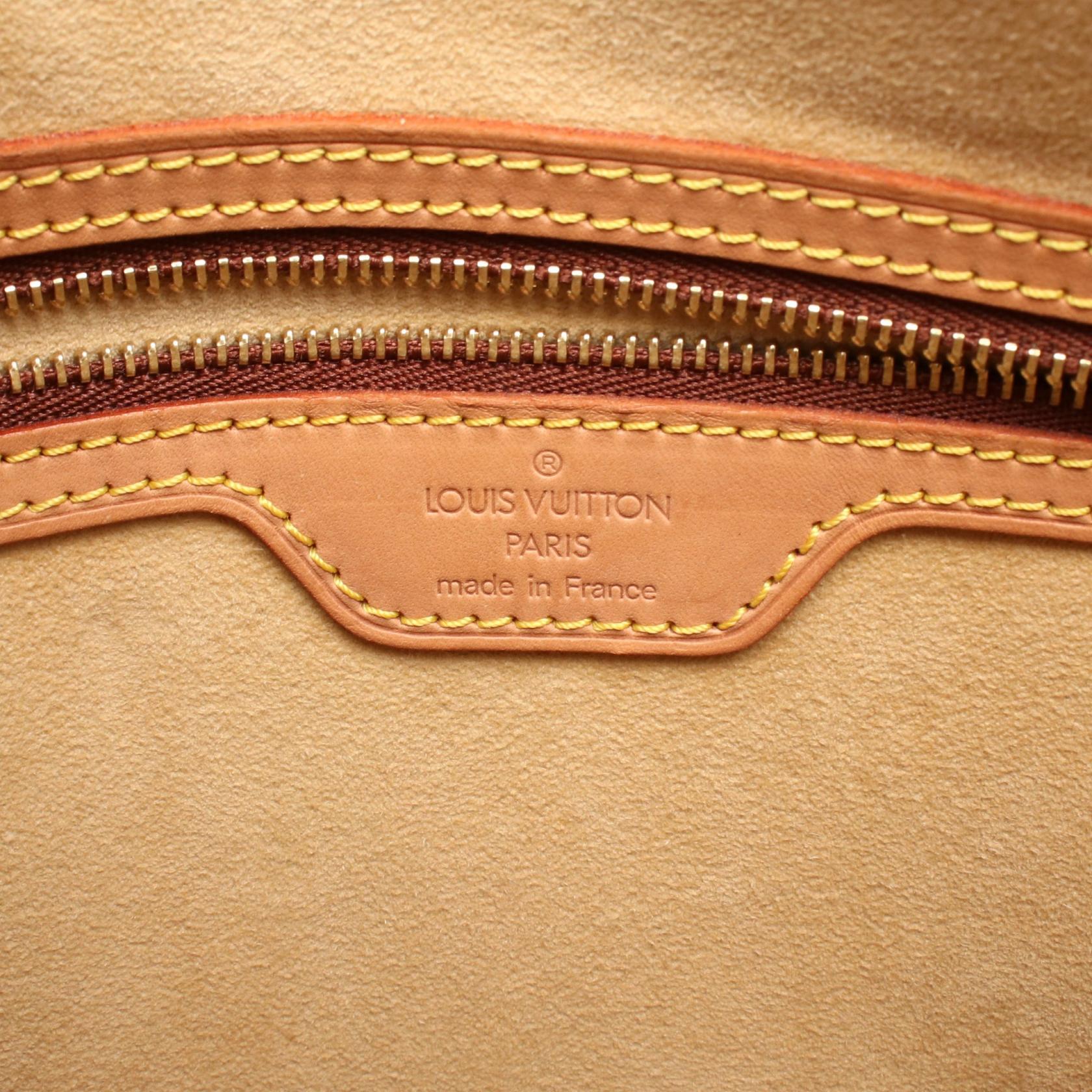 Louis Vuitton Looping GM Monogram Coated Canvas Shoulder Bag
