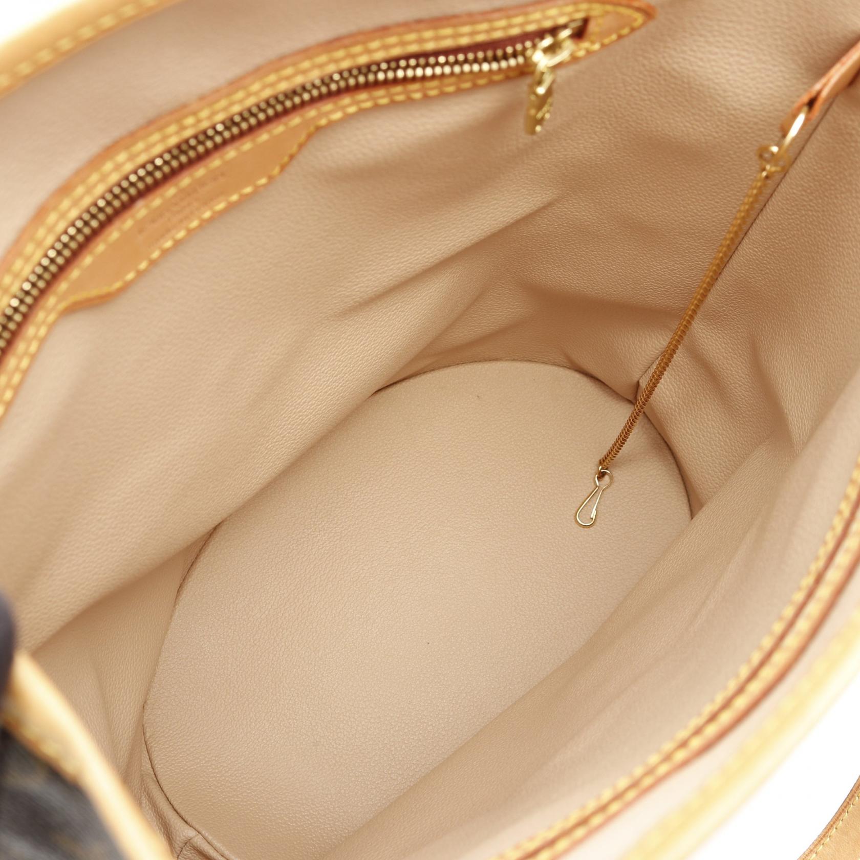 Louis Vuitton Bucket GM Monogram Shoulder Bag
