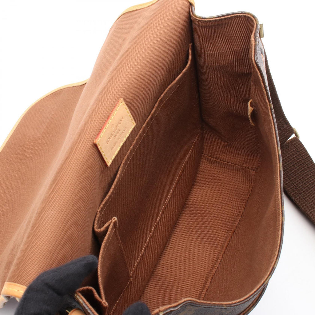 Louis Vuitton Messenger PM Monogram Shoulder Bag