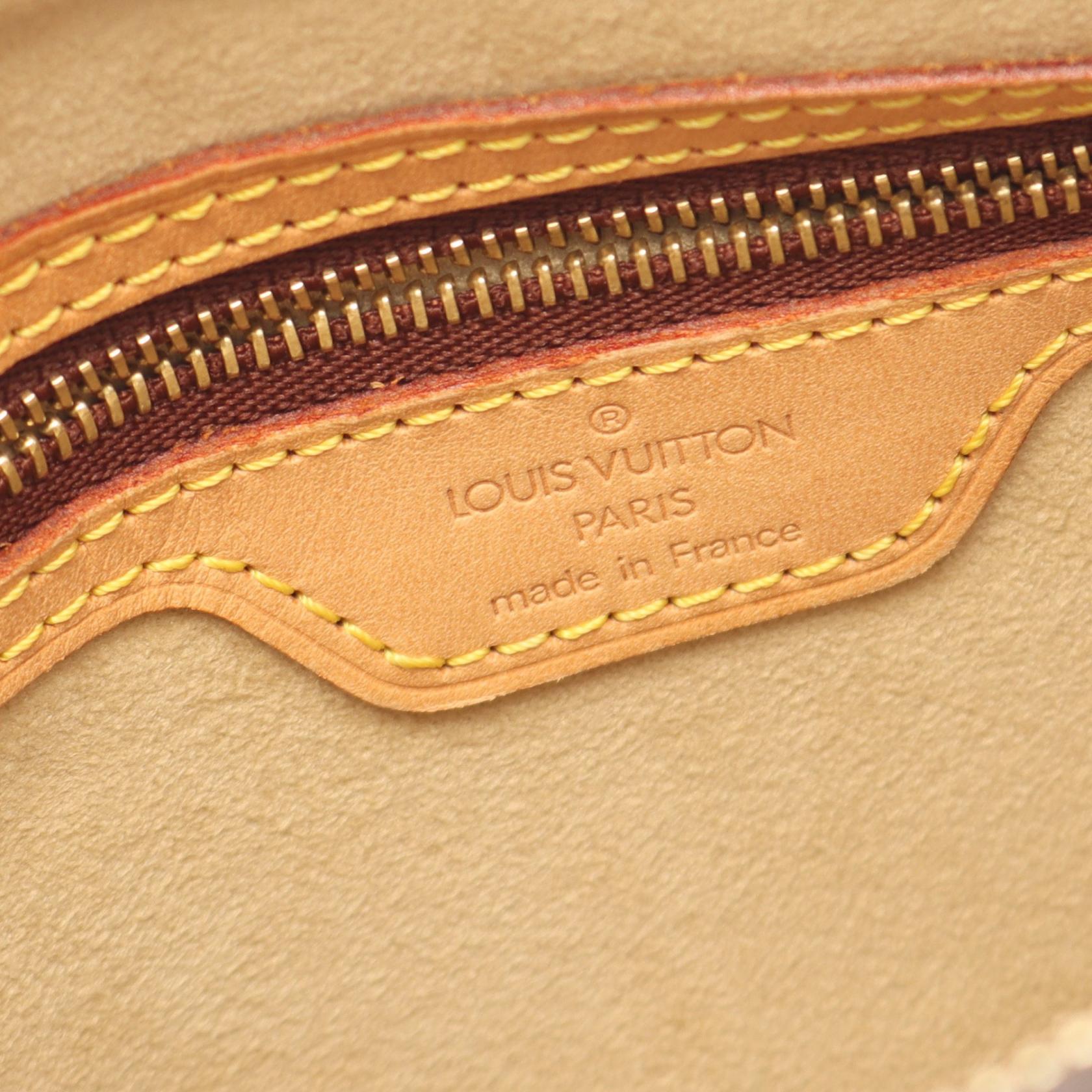 Louis Vuitton Looping MM Monogram Shoulder Bag