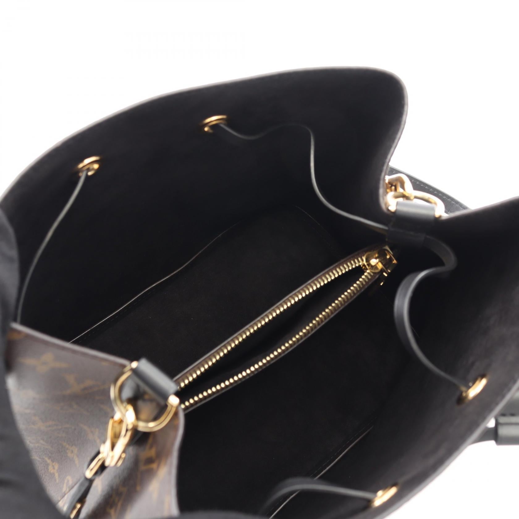 Louis Vuitton NeoNoe Monogram Shoulder Bag