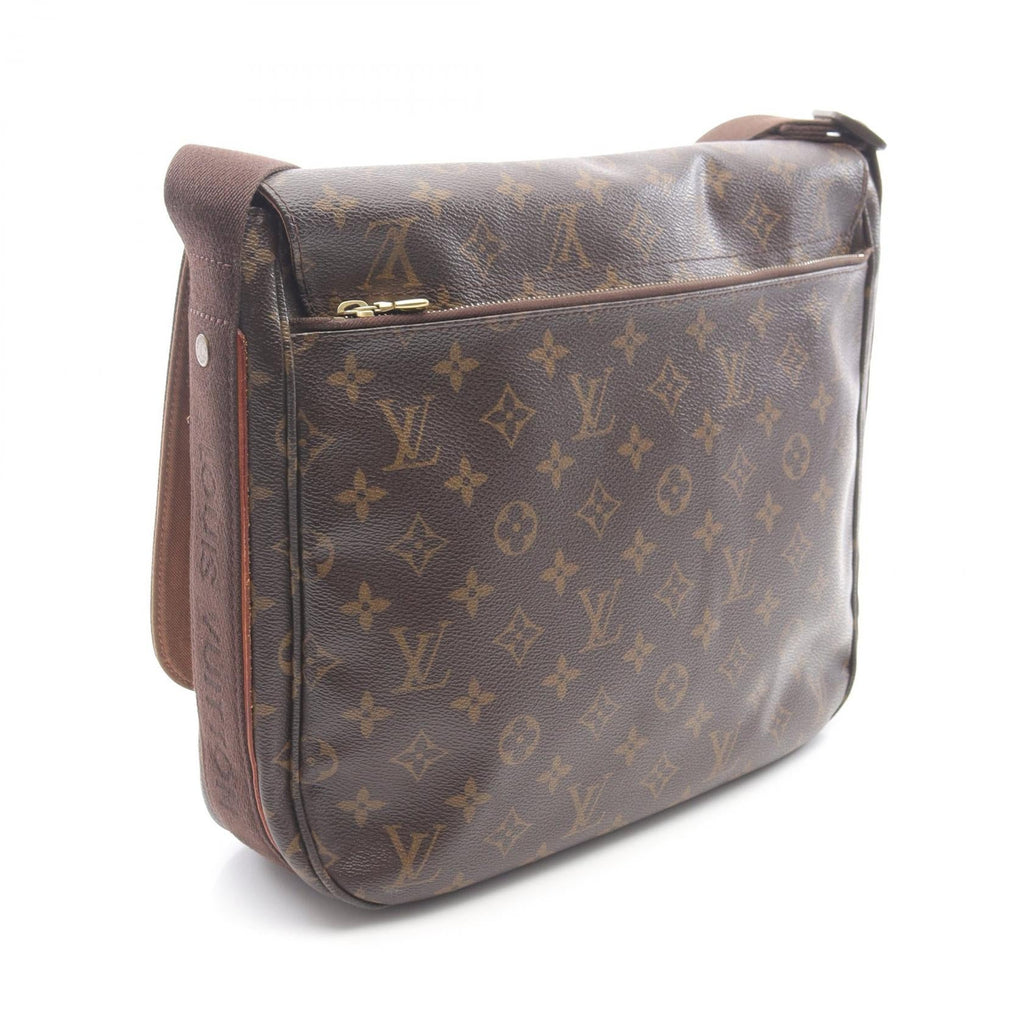 Louis Vuitton Messenger Beaubourg MM Monogram Shoulder Bag