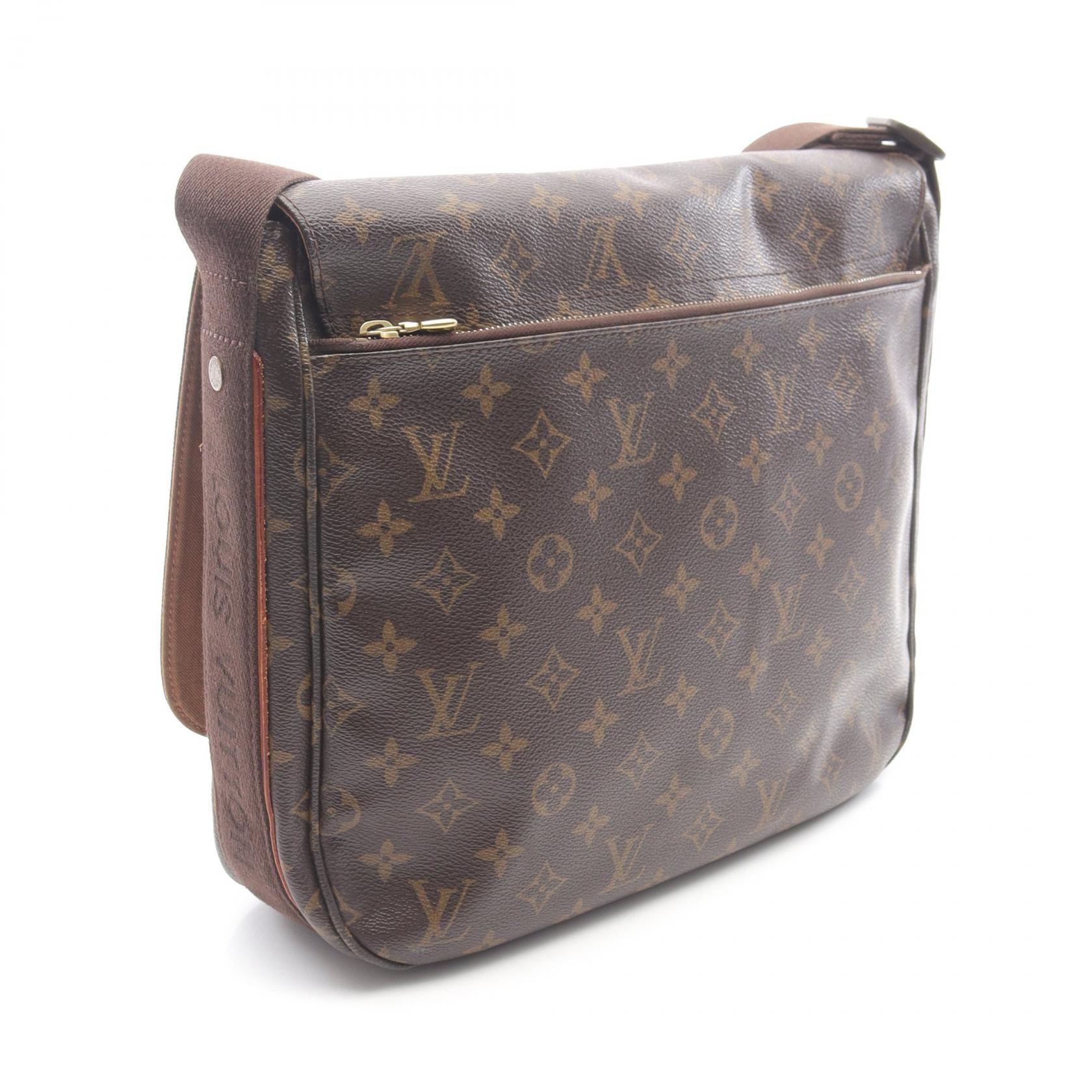 Louis Vuitton Messenger Beaubourg MM Monogram Shoulder Bag