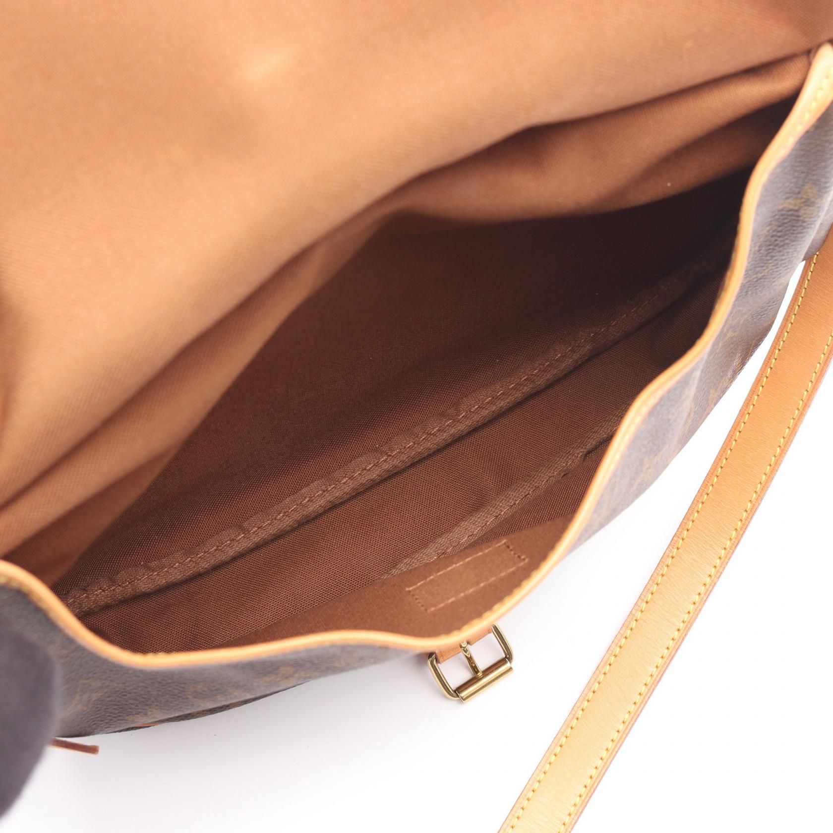 Louis Vuitton Saumur 30 Monogram Shoulder Bag