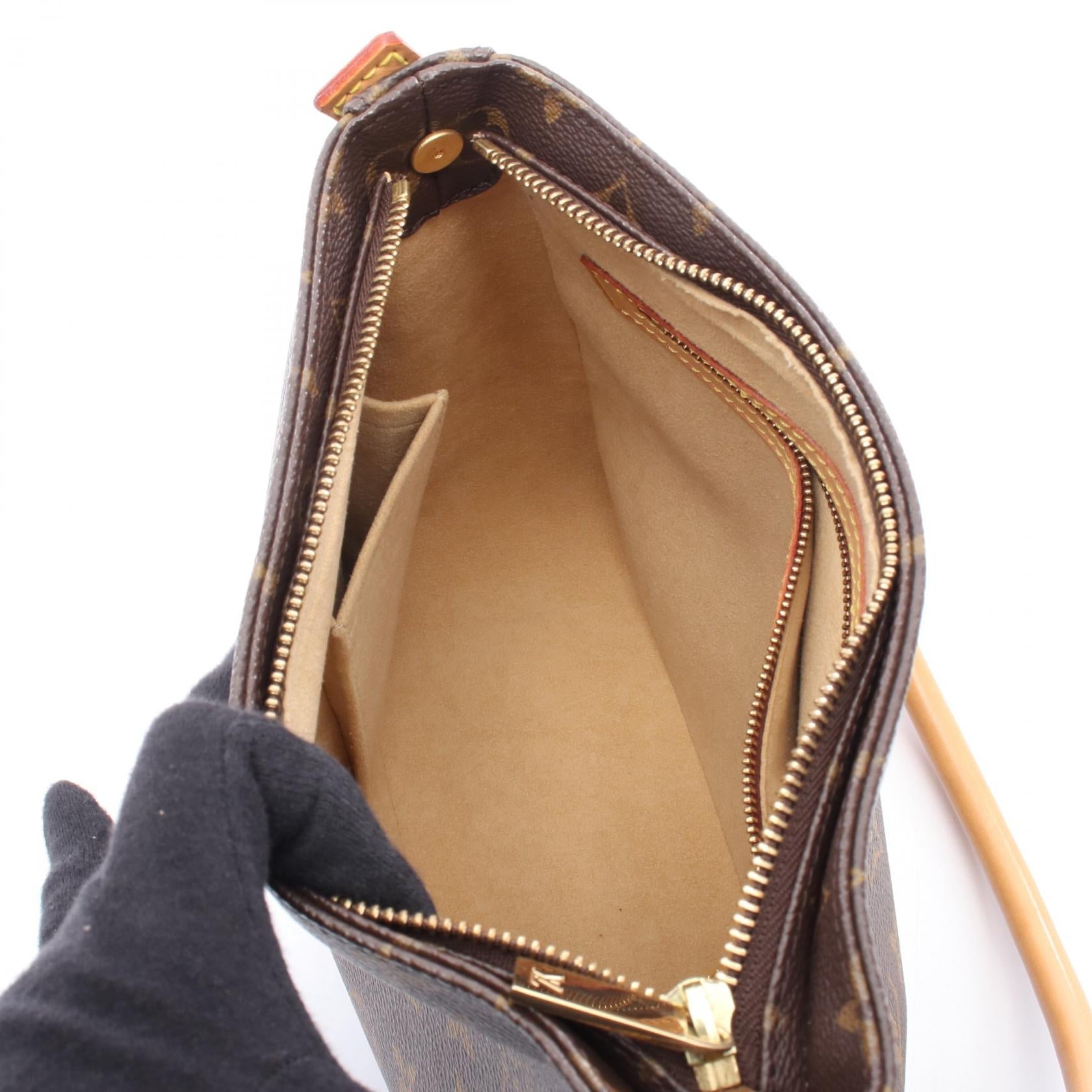 Louis Vuitton Looping MM Monogram Coated Canvas Shoulder Bag