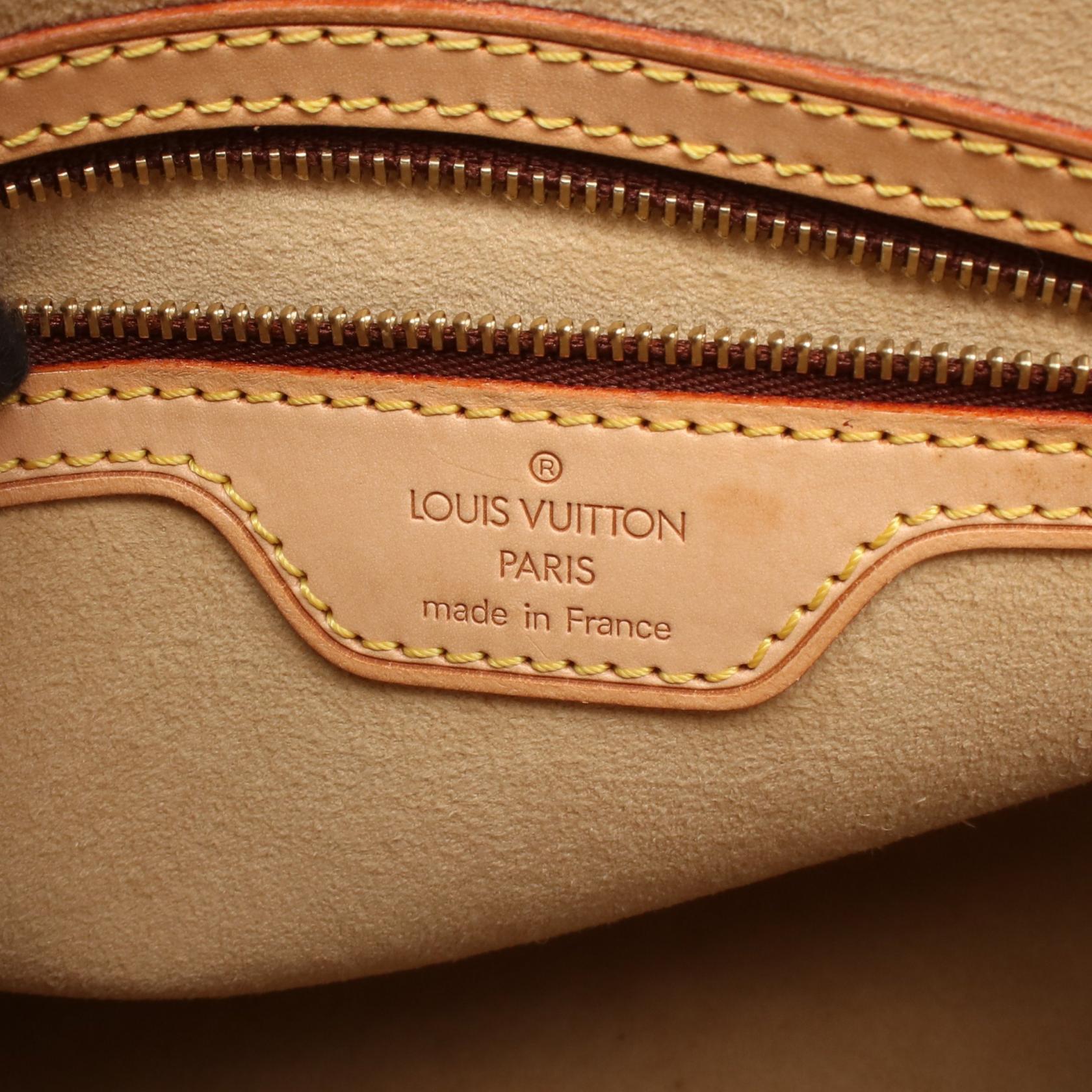 Louis Vuitton Looping MM Monogram Coated Canvas Shoulder Bag