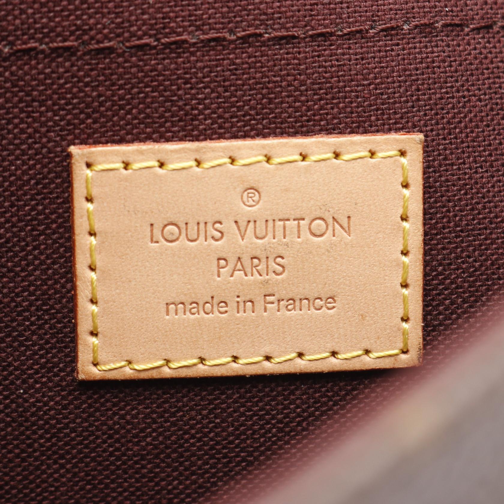 Louis Vuitton Favorite MM Monogram Shoulder Bag