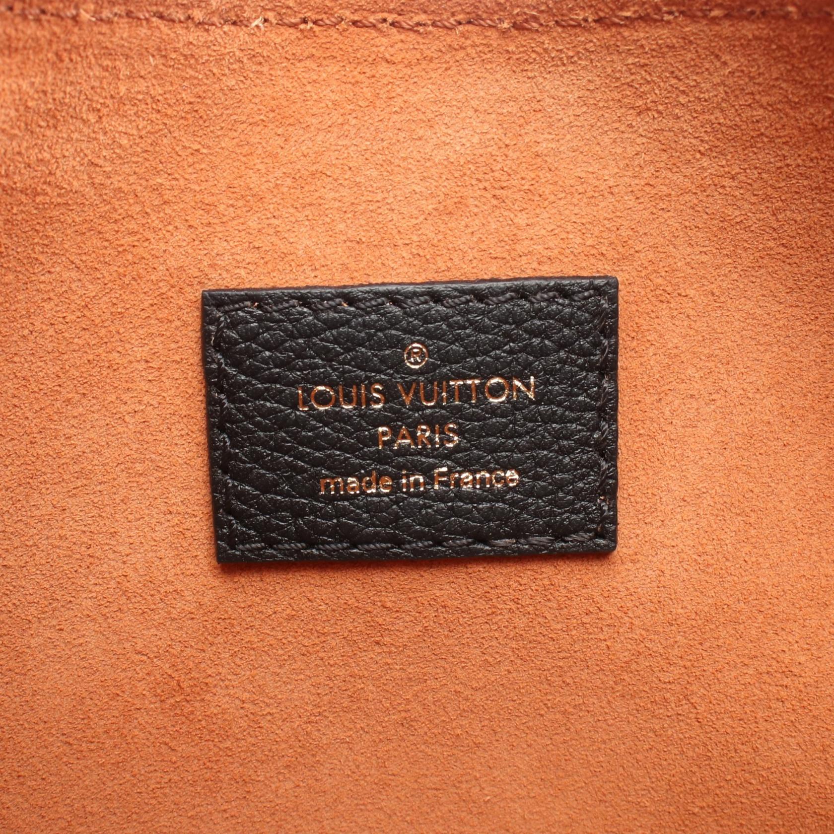 Louis Vuitton Locky Grained Calf Shoulder Bag