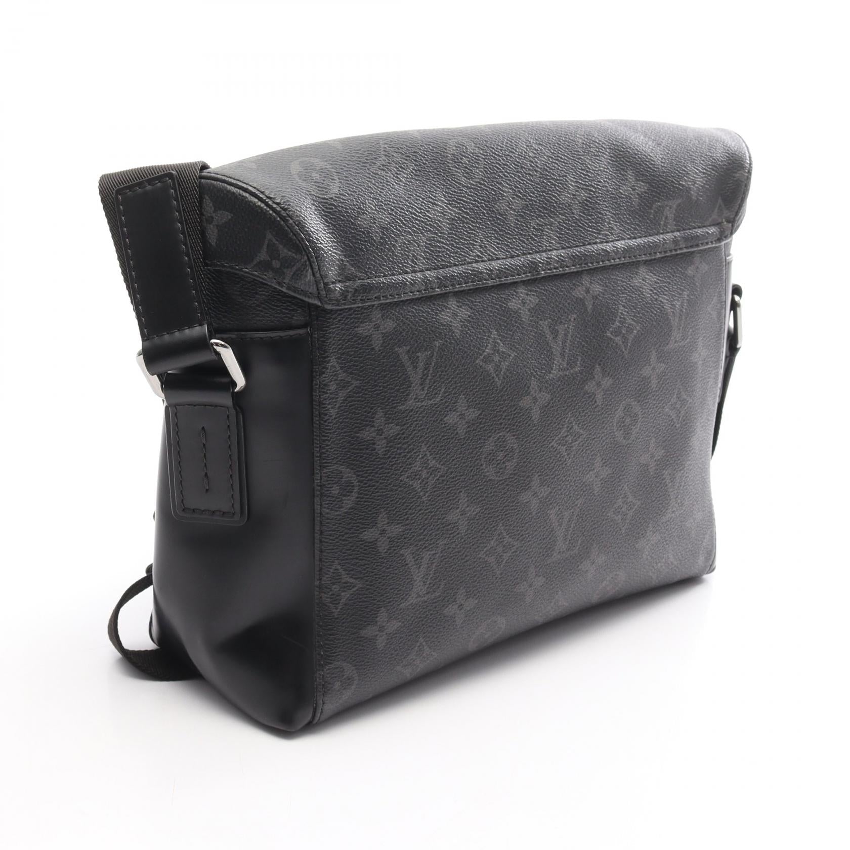 Louis Vuitton Messenger Voyage PM Monogram Shoulder Bag
