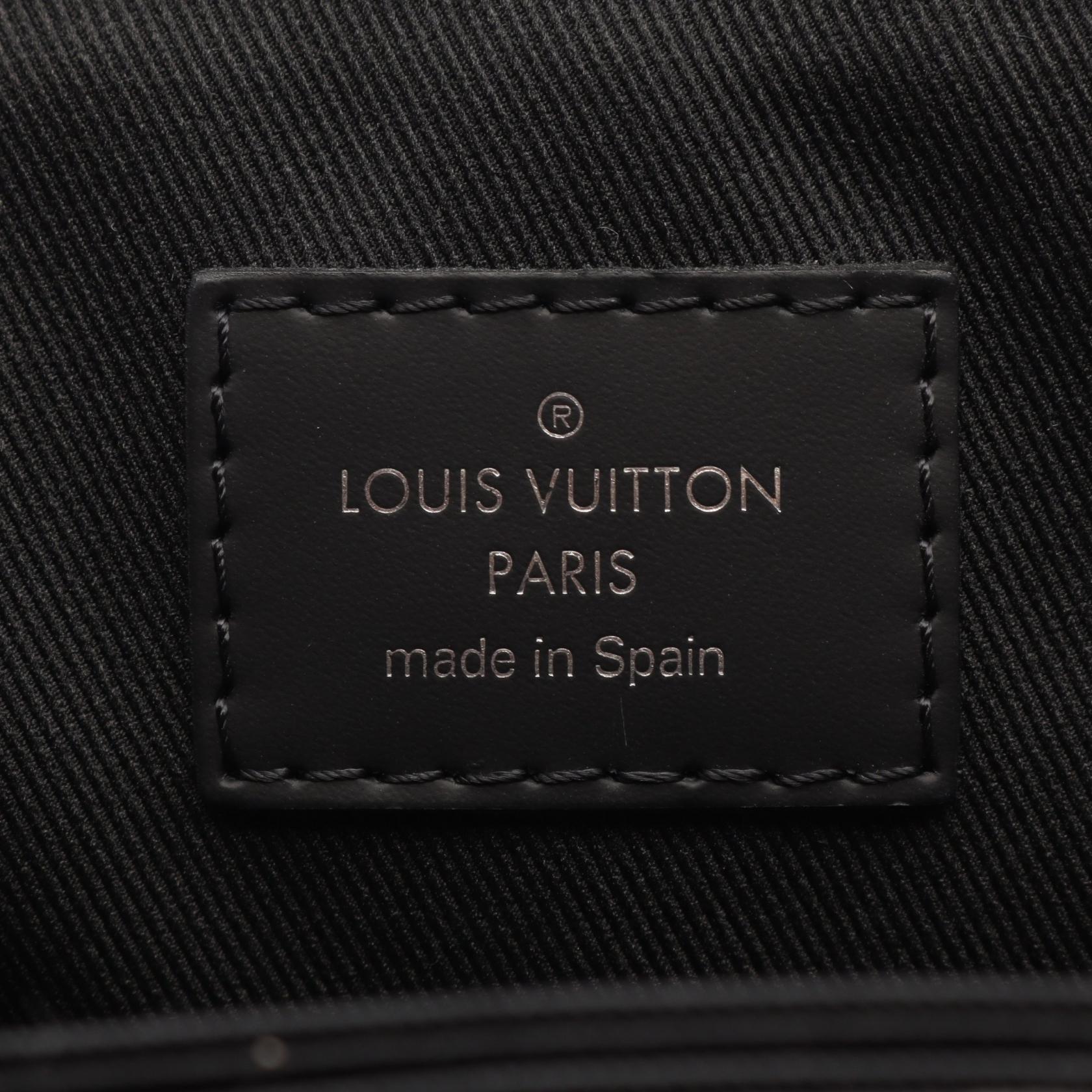 Louis Vuitton District PM NM Monogram Shoulder Bag